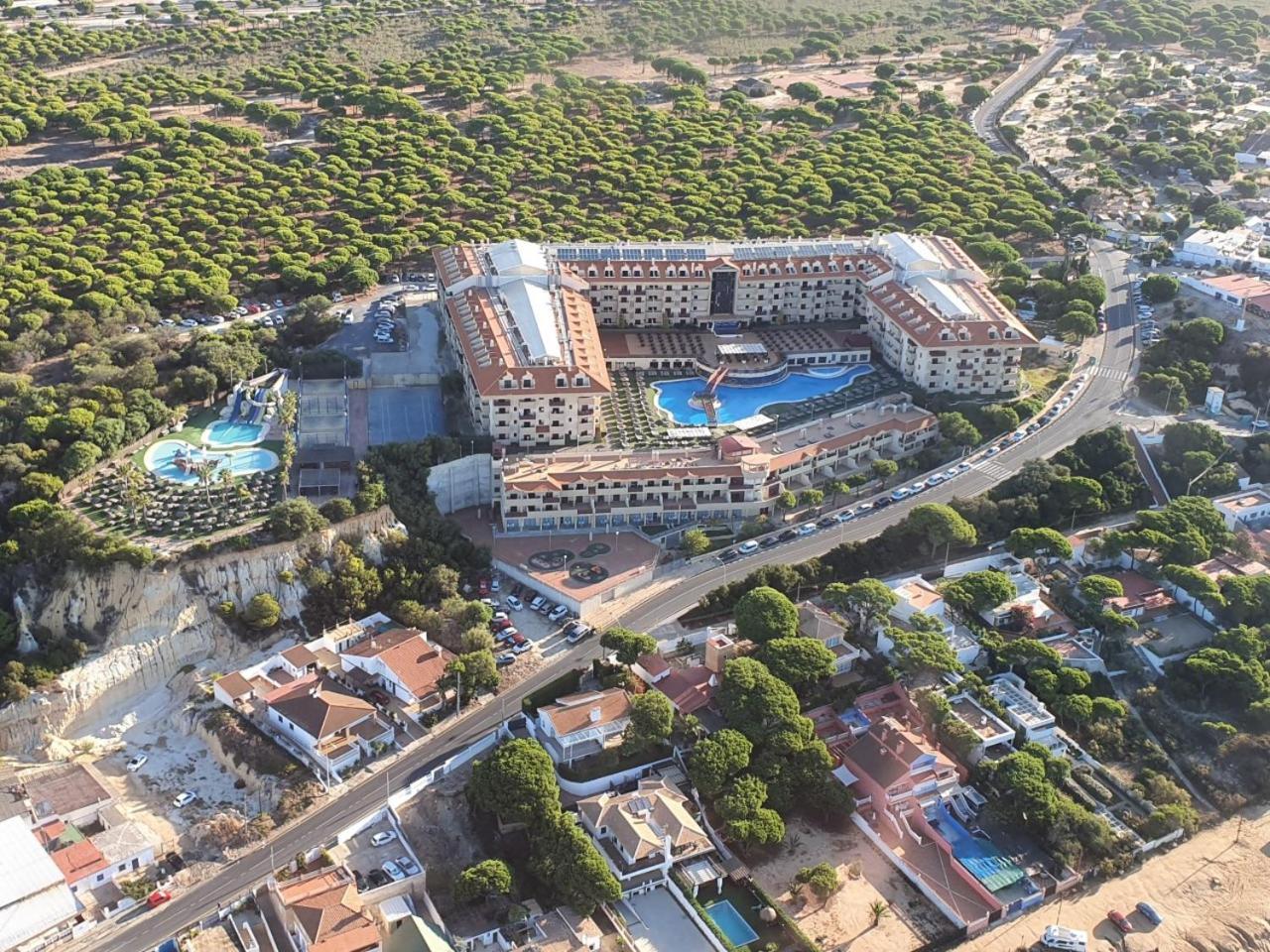 Отель Ohtels Мазагон Экстерьер фото